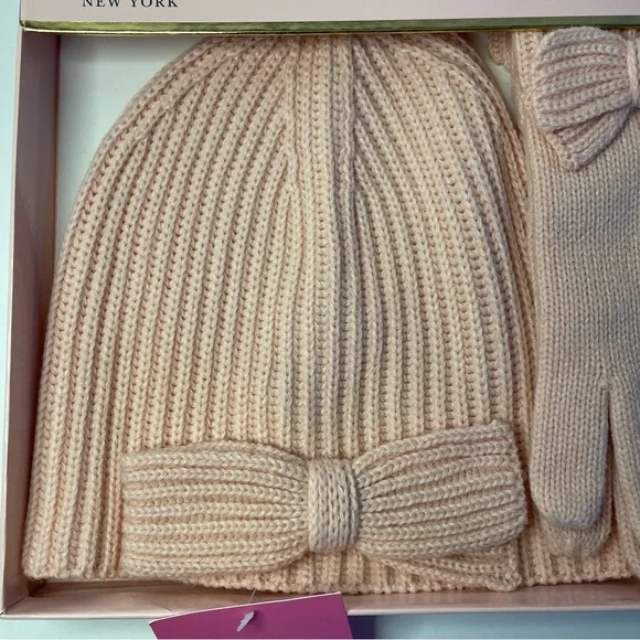 NWT Kate Spade Half Bow Beanie and Glove Set English Rose - Picture 3 of 5